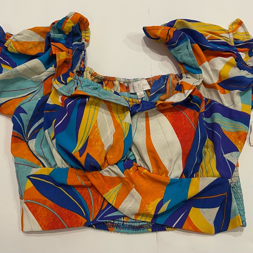 LOVE & PIECE COLLECTIVE Colorful Tropical Print Top